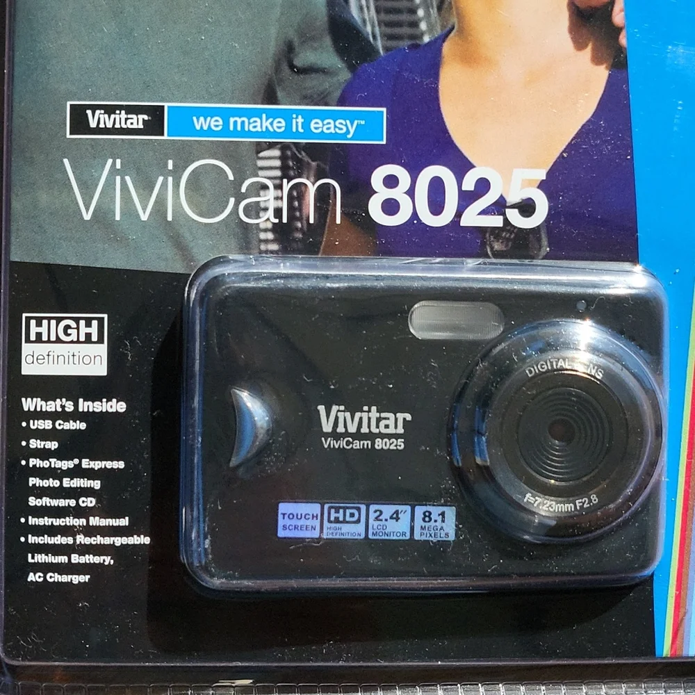 Vivitar- Digital Camera - 8.1 MP